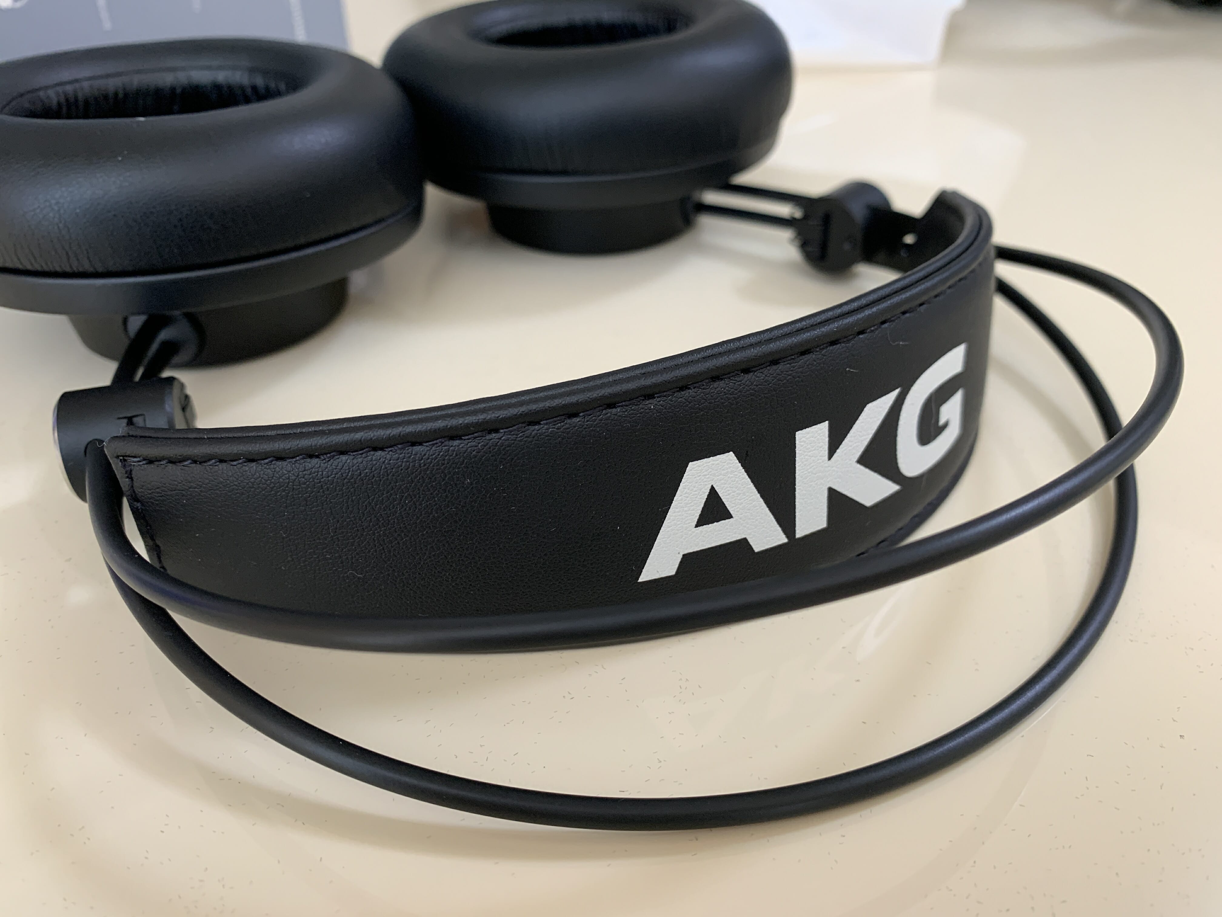 密閉型ヘッドホン AKG K275 ファーストインプレッション | 好きな音楽