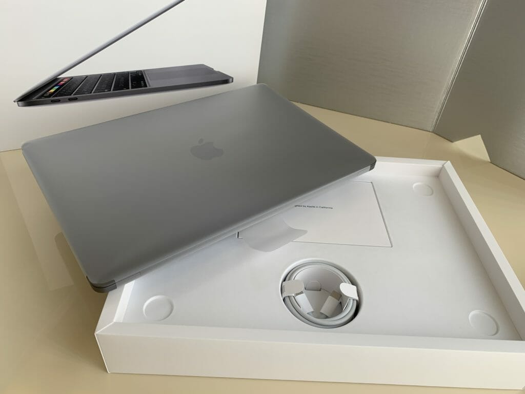 MacBook Pro 13インチ(2020)ファースト・インプレッション | 好きな音楽をいい音で